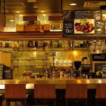 Solo diners are welcome! Counter seats where you can relax and enjoy your meal.This is the perfect place for those who want to cherish their own time.
