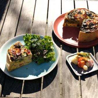 Enjoy the gentle breeze on the terrace. We also have plenty of terrace seats available.During cherry blossom viewing season, you can enjoy your meal beneath the cherry blossoms without having to reserve a spot.