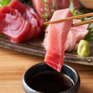 『寅八コース』本マグロ断面刺しや名物炭火焼鳥など！【3時間飲み放題付/8品/4000円】