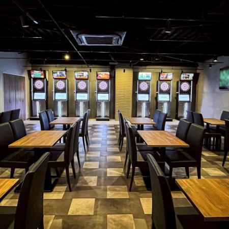 デート、合コン、女子会、誕生日にも♪地域最大級のキャパを誇る広々店内は テーブルレイアウトも自由！吉祥寺駅から徒歩3分の好立地で幹事様も安心♪忘年会、新年会、歓迎会、送別会など各種宴会にご利用頂けます♪お得な飲み放題付きコースや、貸切減的コースもご用意！吉祥寺×記念日×貸切×女子会×飲み放題×二次会