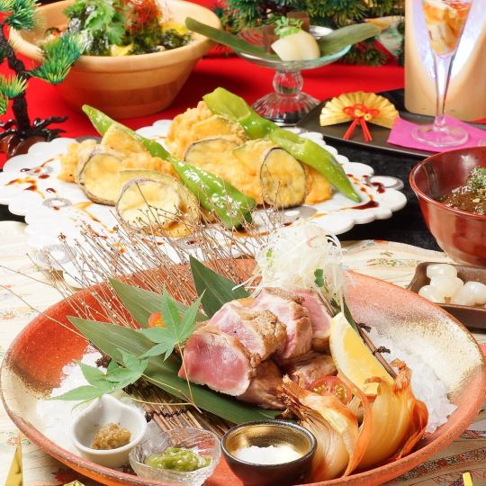 各種ご宴会やお食事に。和牛炙りたたきや馬肉赤身のカルパッチョなど全8品。70種2時間飲み放題付のコース
