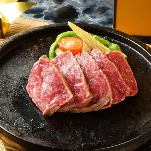 石焼きでいただく絶品！黒毛和牛！遠赤外線効果でふっくら焼き上げ旨味を堪能◎肉寿司や馬肉等豊富な単品