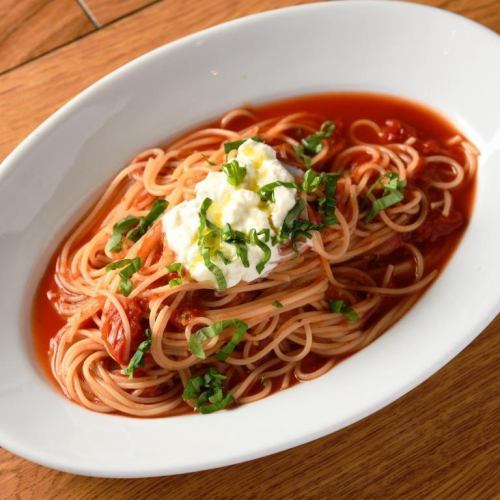 Pasta made with Aichi and Italian ingredients