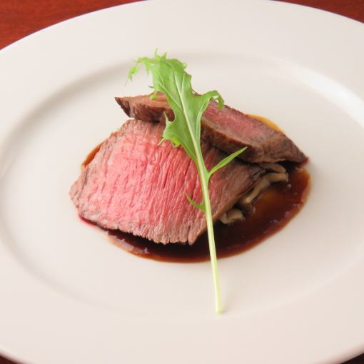 Anniversary course♪~Enjoy A5 rank Irago Black Beef Sirloin~8000 yen (tax included) with free drink