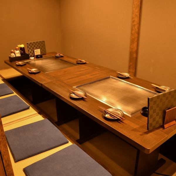 8名様まで対応可能な掘り炬燵個室。ゆったりとした清潔感のある空間で落ち着いてご宴会やお食事が可能です。人気のお席なのでご予約はお早めに!!
