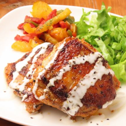 [120 minutes all-you-can-drink included] 5-dish course including grilled chicken, salad, and petit octopus slices for 4,500 yen (tax included)