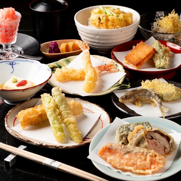 ワインや地酒にもあう京風天ぷらのコース昼は7,700円～、夜は22,000円～　　デートやお祝いに様々シーンに