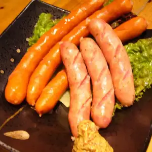 チョリソーとハーブソーセージのアヒージョ