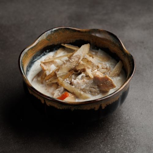 和牛もつ鍋《豆乳味噌》