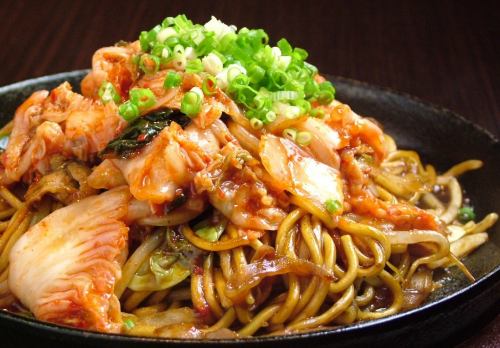 Spicy kimchi pork fried noodles (sauce)
