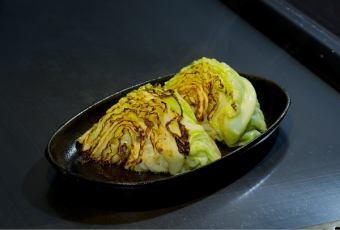 Grilled cabbage with anchovies