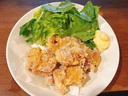 鶏もも肉のからあげ