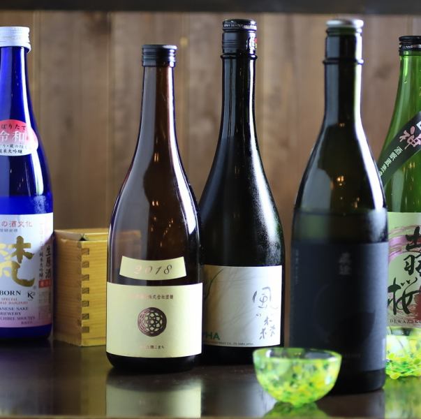 我们将为您介绍从全国各地精心挑选的日本酒和烧酒，以配合您的菜肴♪我们还提供菜单上没有的稀有清酒。