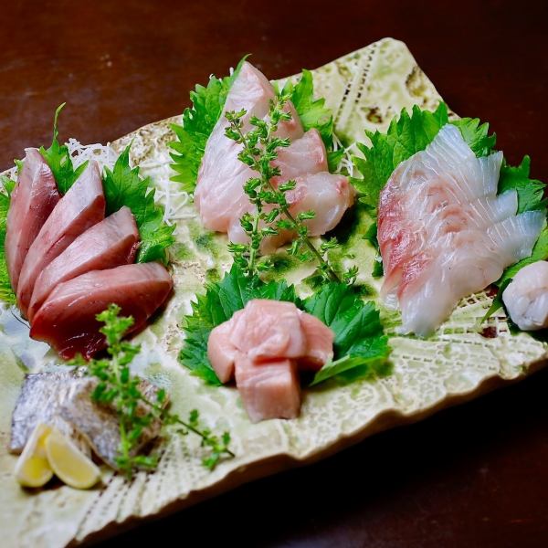 [Uses special fresh fish procured from all over the country by our own route ◎] Assorted sashimi