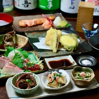 【松】旬の食材を季節の酒に合わせて ご用意させていただきます。