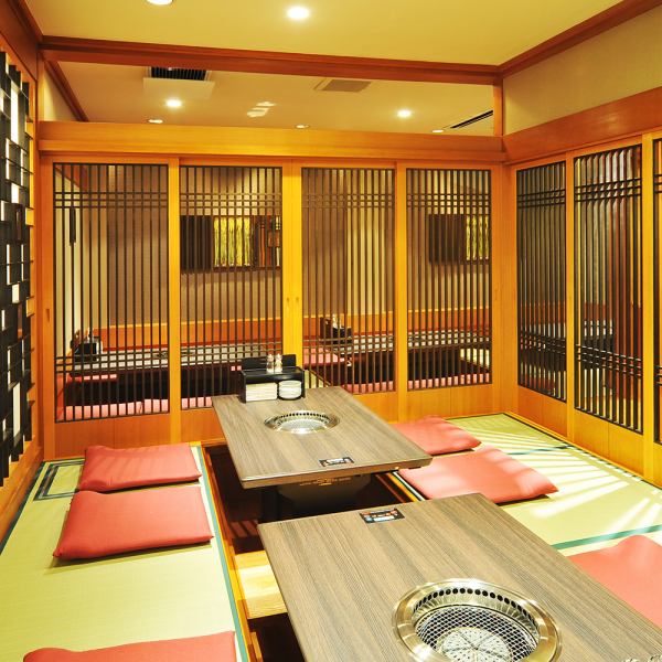 Perfect for a family meal! In addition to table seats, we also have sunken kotatsu seats where you can relax.