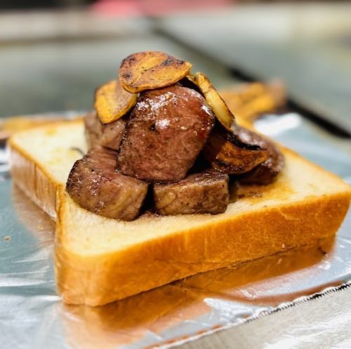 お肉も厳選！国産牛などこだわりの素材でつくる鉄板焼き