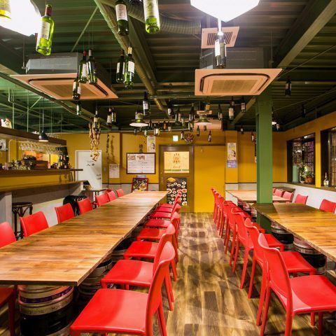 [The large store is safe ♪] Of course, a small number of people are welcome! There are 25 tables for 2 people, so the layout of the seats is infinite! Any number of people can be accommodated, so please feel free to contact us! You can do it in the store! Feel free to call us!
