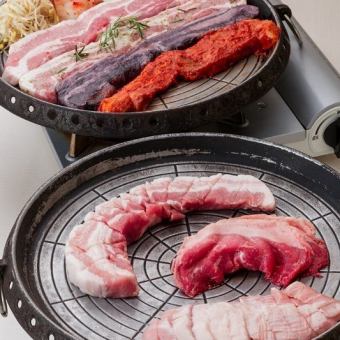 [Food only] Extra-thick 2cm cut "Extra-thick Hanasaki Samgyeopsal Course" with plenty of meat!