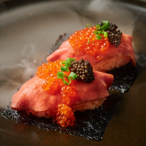 生和牛タン肉寿司