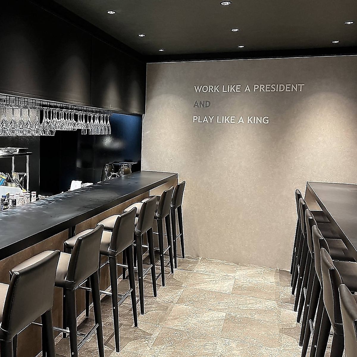 You can enjoy a party while playing golf in a completely private room!