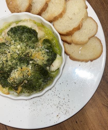 つぶ貝のオーブン焼きブルギニヨンバター