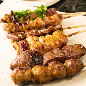 【保固讓您完全滿意】◆ 當然少不了烤雞串，還有無比新鮮的刺身和當日創意料理 ◆ 包含2小時暢飲