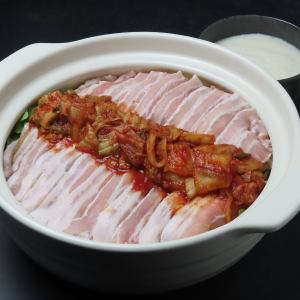 五花肉豆浆泡菜火锅