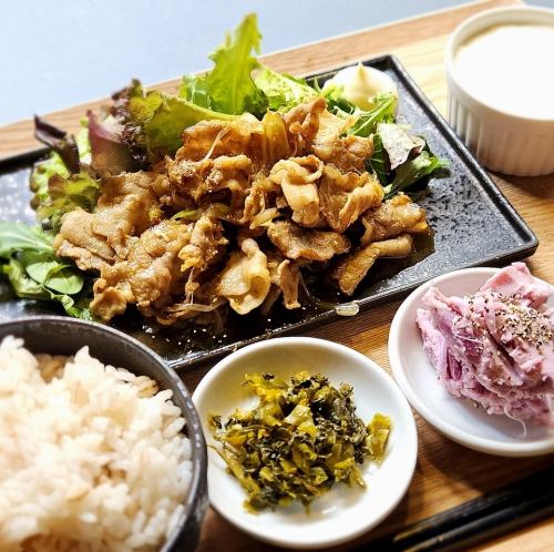 豚バラ生姜焼き定食