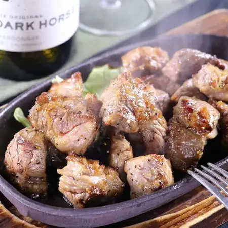 【平日時間無制限】肉食べ飲み居酒屋♪9月は5名様以上ご予約で2000円割引クーポンあり