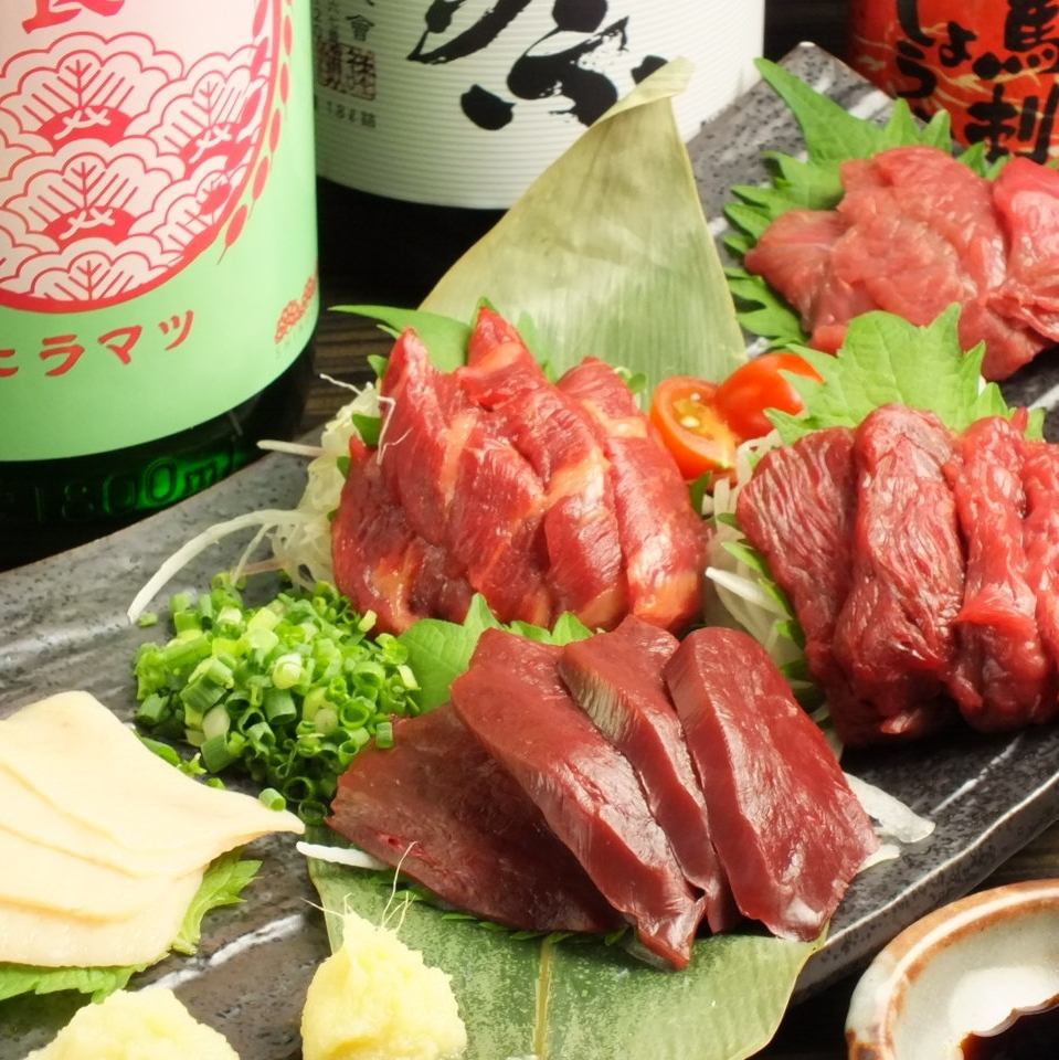 11 hearty dishes that you can enjoy including 5 pieces of horse sashimi and 3 pieces of sashimi!