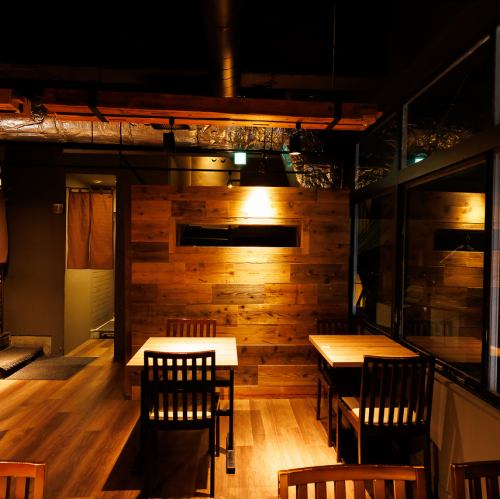 四条駅17番出口より1分!