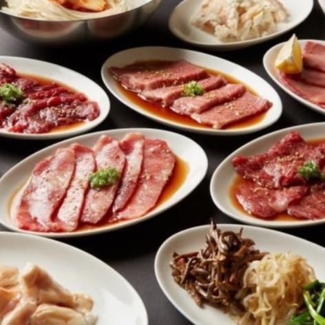 【新宿で焼肉デートなら、個室でゆったり特別なひとときを💑】

新宿三丁目駅近くにある『焼肉酒家 李苑 新宿店』は、ゆったりと過ごせる個室完備の焼肉店です。
 厳選された宮崎牛や鹿児島牛を使用したコースも多彩にご用意しております🥩
 落ち着いた雰囲気の中、会話も自然とはずむひとときをお楽しみいただけます✨
 記念日や特別な夜のディナーに、新宿での焼肉デートをぜひ当店でお過ごしください🥂
For a special yakiniku date in Shinjuku, enjoy private rooms and premium Miyazaki beef and Kagoshima beef at Yakiniku sakaya Lee-en shinjuku. Perfect for anniversaries and memorable dinners. 💑✨

【おすすめメニュー紹介】

・当店の人気No.1は「国産牛カルビ」！特選牛ならではの旨みが楽しめます！ 
・A5ランクの宮崎牛や短角牛が味わえる「和牛コース」は、接待や特別な日にもおすすめ。 
・「2時間飲み放題」は、生ビールや生マッコリを含む全37種をご用意。

詳細やご予約は下の【予約】リンクから👇

🏮【焼肉酒家 李苑 新宿店】 
住所：東京都新宿区新宿５丁目１８−１６ shinjuju-five B1F
アクセス：東京メトロ「新宿三丁目駅」E1出口 徒歩1分 
営業時間： 
ランチ：月～土 11:30～14:00（L.O.13:45） 
ディナー：月～金 17:00～23:00（L.O.22:30） 
  土日祝 17:00～23:00（L.O.22:30） 
定休日：年末年始
