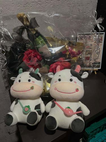 大家好~🌀🍧🐸🍒🦛🧳🥐🍫
我是 Hiroto，Rien 的員工！

大家好久不見！
Hiroto去年4月底引退，但透過各種關係，時隔約一年半再次回歸！

除此之外，中山美玖和角田牛三也回歸了！ 🐮🐮

從現在開始，這將是不定期的，但他們兩個和 Hiroto 將會玩得很開心！
再次感謝您的支持🙇

在 Yakiniku Sakaya Rien，我們全年都提供季節性菜餚！
是烤肉！
讓我們火熱的身體燃燒得更旺盛吧！

新宿明天最高氣溫28°C！請注意身體健康！
確保你保持水分充足！
脫水了就動不了了（H先生，有經驗的人）

#烤肉坂屋理園
#Meatstagram
#新宿烤肉#東里翁
#Yakiniku Sakaya Rien 官方吉祥物
#啤酒小偷
#口臭危險警告生效
#烤肉店的正宗肉咖哩
#中山牛#角田牛倉庫
#直奔痛風
＃代謝