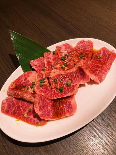 🐮香脆和牛裙邊牛排🐮
我們今天店裡也有最好的東西喔🥩✨
濃鬱的肉香
口感酥脆,易溶於水。
油脂帶來的令人愉悅的持久甜味。
結合我們的秘製醬料,它能創造出完美的和諧。
今天我們也在全心全意地準備😌
💡 梨園不設座位費或入場費!
您可以安心享用餐點,只需支付餐點。
⏰營業時間
午餐 11:00-15:00(僅限工作日)
晚餐 17:00-23:00
📞 歡迎隨時預約或詢問。
#燒肉酒屋梨園 #梨園 #和牛裙排 #裙排
#濃鬱肉香 #口感香甜 #秘製醬汁
#1986年創業 #Omoni的味道 #東京美食 #Tastestagram #烤肉愛好者
#新宿烤肉 #新宿三丁目烤肉 #東新宿烤肉
#新宿三丁目美食 #東新宿美食 #新宿美食 #新宿晚餐