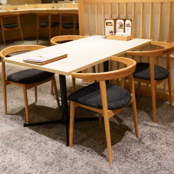 落ち着いた色合いでまとめられた空間は、和の雰囲気とゆとりを併せ持ち、宴会にも親しみやすさがあります★宴会では、ヘルシーな料理と共にリラクゼーションも愉しめる特別な時間を演出!入館料込みの利用で、施設サービスとセットで楽しめるのも魅力です◎団体利用時に心地よい環境が整っています♪