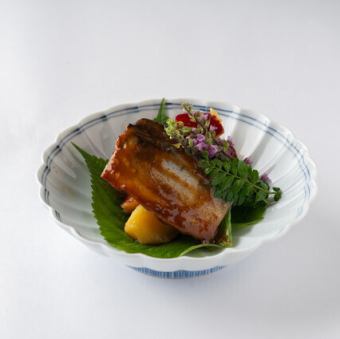 サバの山椒風味 さつまいも添え