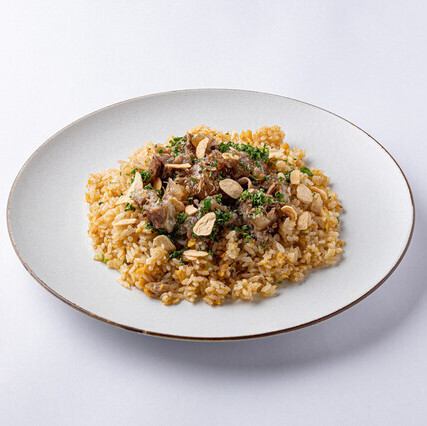 牛すじ ガーリックピラフ