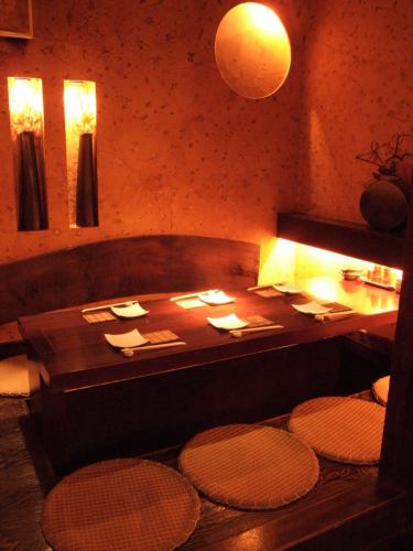 榻榻米包厢，半私密