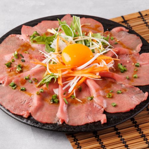 Beef tongue sashimi [soft egg yolk yukhoe]