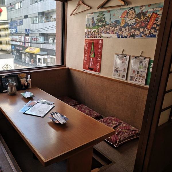 掘りごたつの個室が大人気!ご予約はお早めにお願いします。