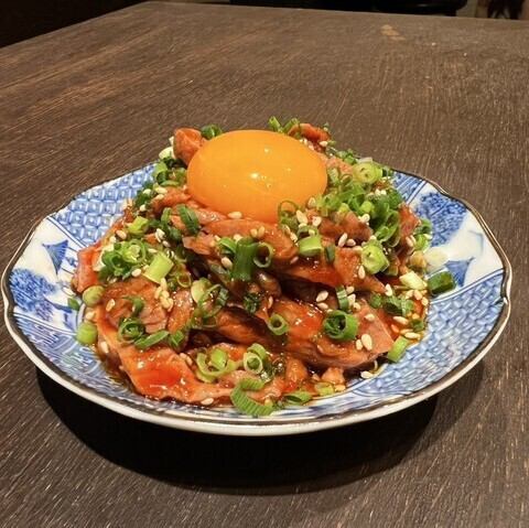 【当店人気】低温調理の肉刺しをお楽しみください♪