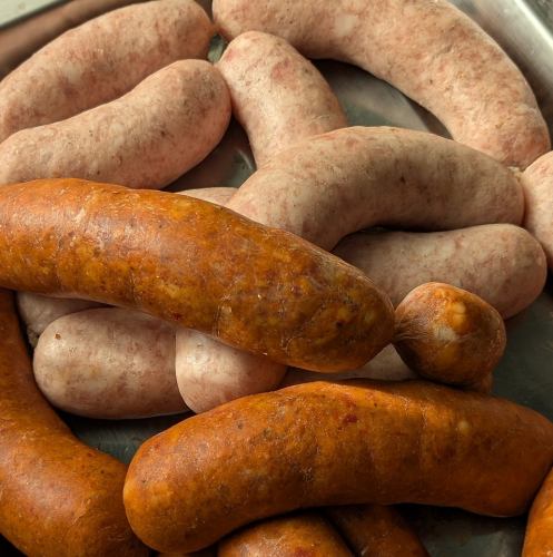 美明豚の自家製ソーセージとチョリソー