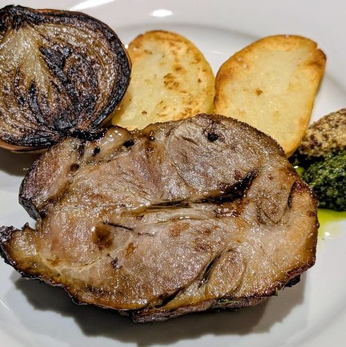 ボリューム満点の料理を