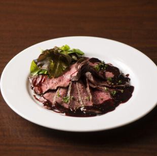 烤國產牛肉佐EKA特製紅酒醬