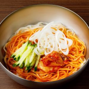 香辣美味的拌冷面
