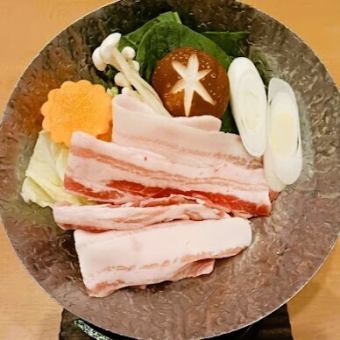 [Limited Quantity Lunch] Shunrakuzen [Awaji] Ebisu Mochi Pork Dashi Shabu-Shabu with Small Pot