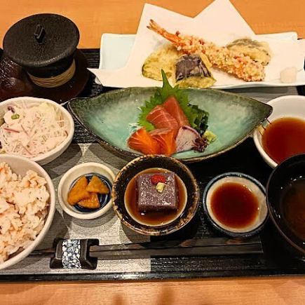 Sashimi and tempura set meal
