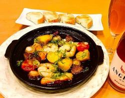 Japanese-style seafood ajillo