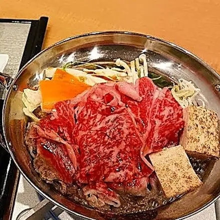 Enjoy a luxurious moment with domestically produced beef.